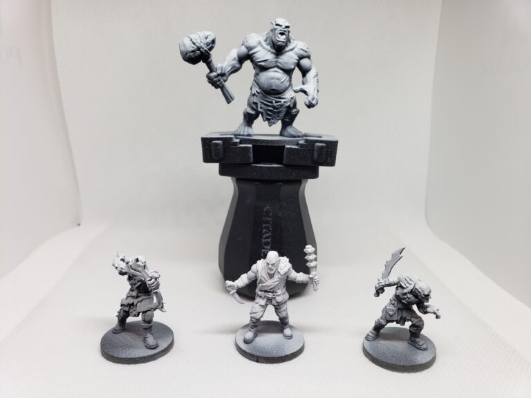 Zenithal Priming for Miniatures: Spray, Brush and Airbrush